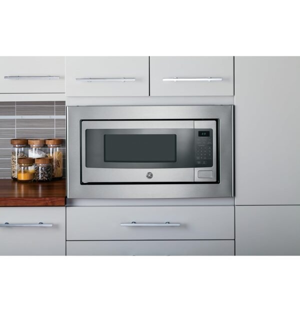 GE PEM31SFSS Countertop Microwave Review Exploring Performance and Design Features