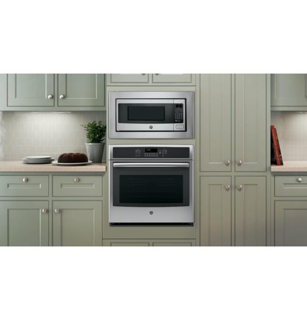 GE PEM31SFSS Countertop Microwave Review Exploring Performance and Design Features
